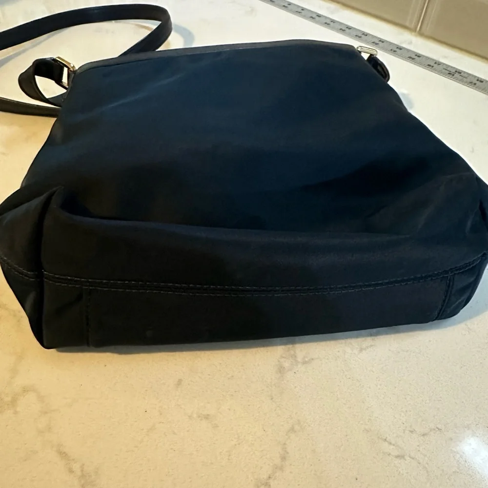 Michael Kors Morgan Messenger‎ Bag Nylon and Leather Trim Blue Crossbody Purse